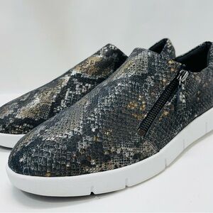 Vaneli Quiana Snake Print Women's  Size 11 - This is correct !